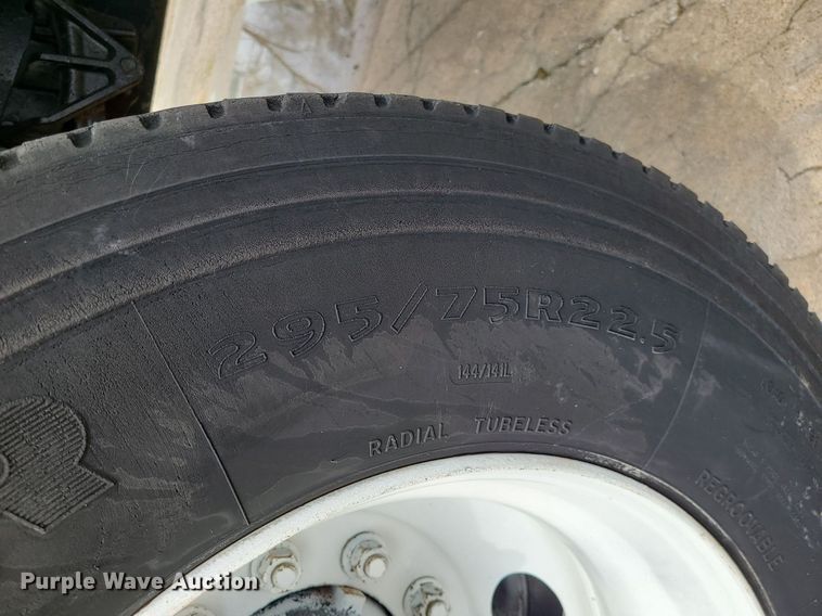 image for item MX9638 2006 International 4300  box truck