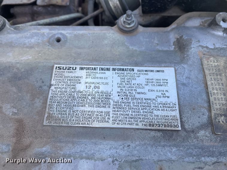 image for item MY9233 2006 Isuzu NPR  truck cab and chassis