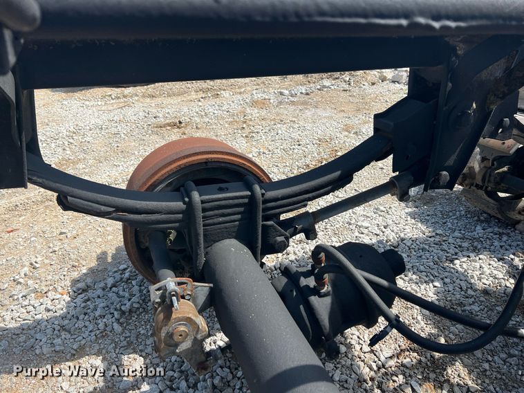 image for item MY9574 Holland  tandem trailer axle