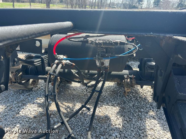 image for item MY9574 Holland  tandem trailer axle