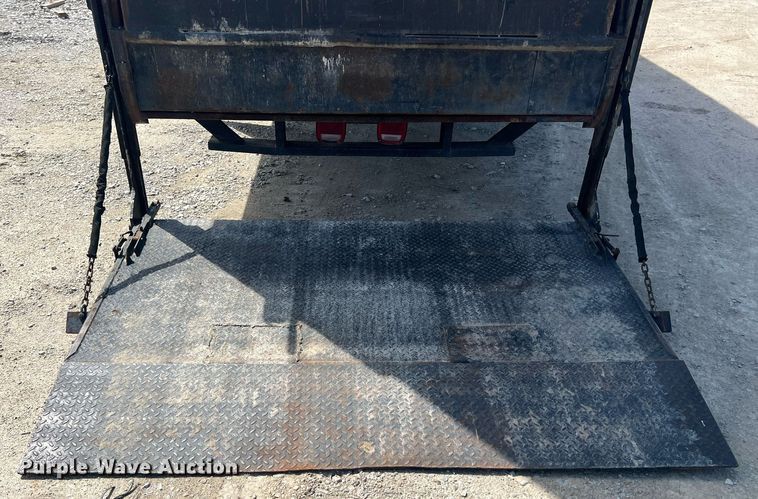 image for item MY9581 1994 International 4700  box truck