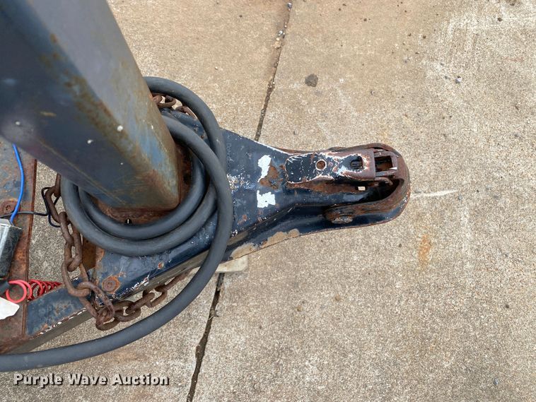 image for item DL7029 2010 CM  enclosed cargo trailer