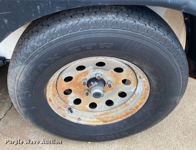 image for item DL7029 2010 CM  enclosed cargo trailer