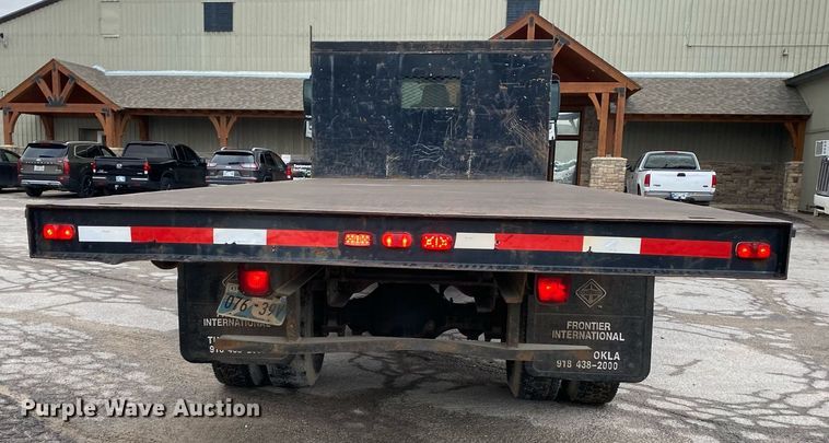 image for item DL7134 2004 International 4300  dump flatbed truck