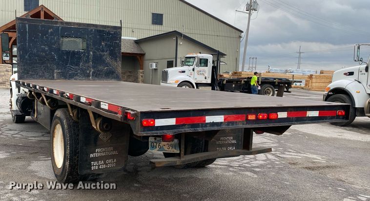 image for item DL7134 2004 International 4300  dump flatbed truck