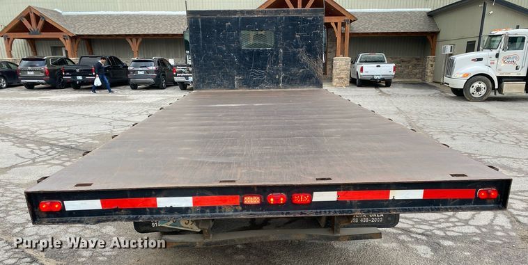 image for item DL7134 2004 International 4300  dump flatbed truck