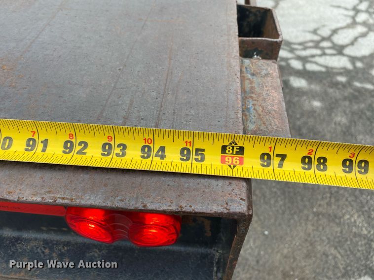 image for item DL7134 2004 International 4300  dump flatbed truck