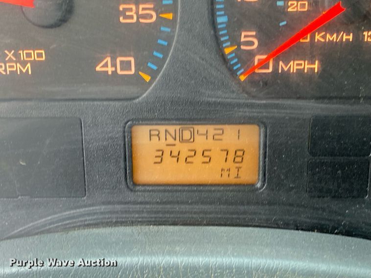 image for item DL7134 2004 International 4300  dump flatbed truck