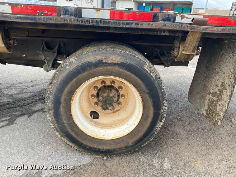 image for item DL7134 2004 International 4300  dump flatbed truck