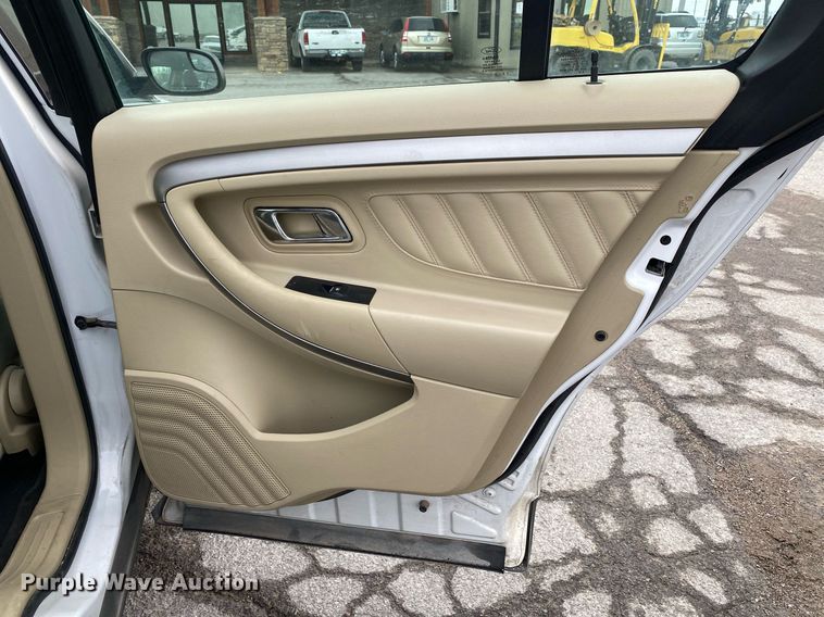 image for item DL7136 2015 Ford Taurus