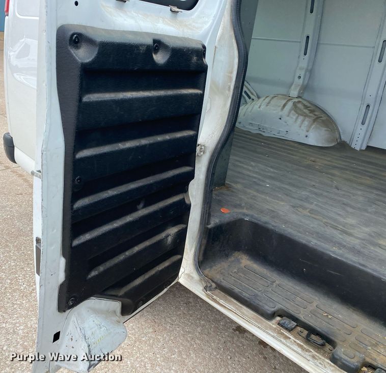 image for item DL7137 2013 Chevrolet Express 1500  van