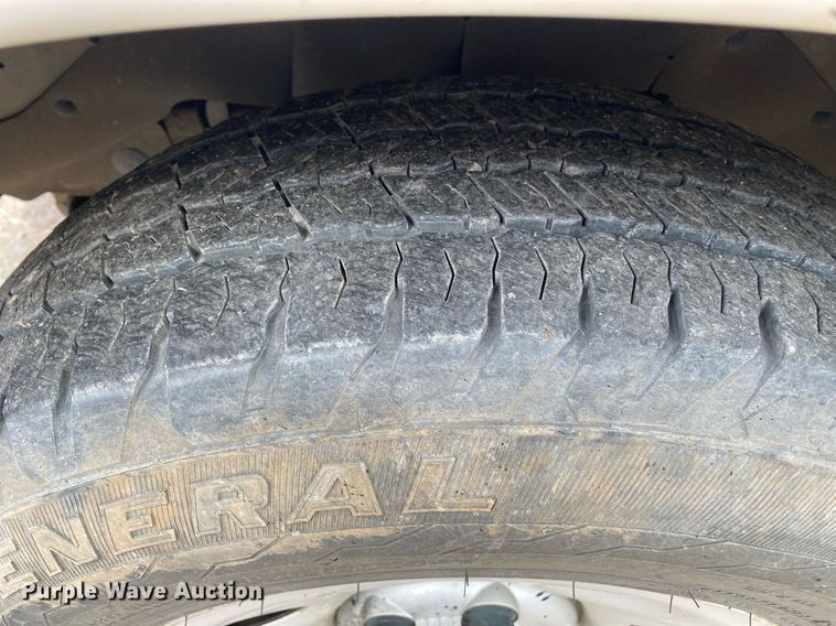 image for item DL7137 2013 Chevrolet Express 1500  van