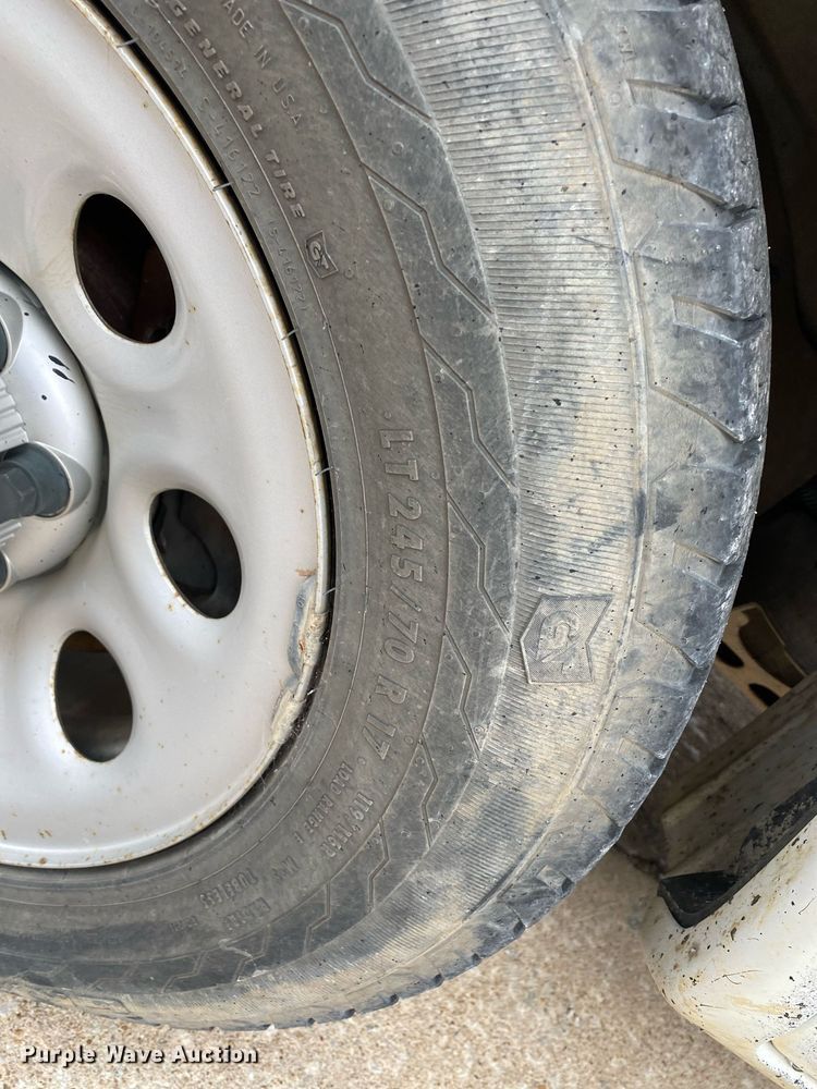 image for item DL7137 2013 Chevrolet Express 1500  van