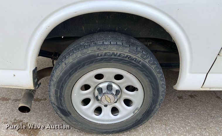 image for item DL7137 2013 Chevrolet Express 1500  van