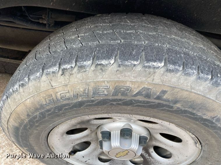 image for item DL7137 2013 Chevrolet Express 1500  van