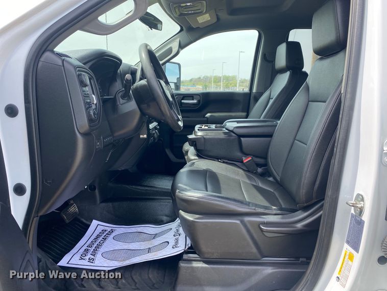 image for item DL7146 2021 Chevrolet Silverado 2500HD  Crew Cab pickup truck