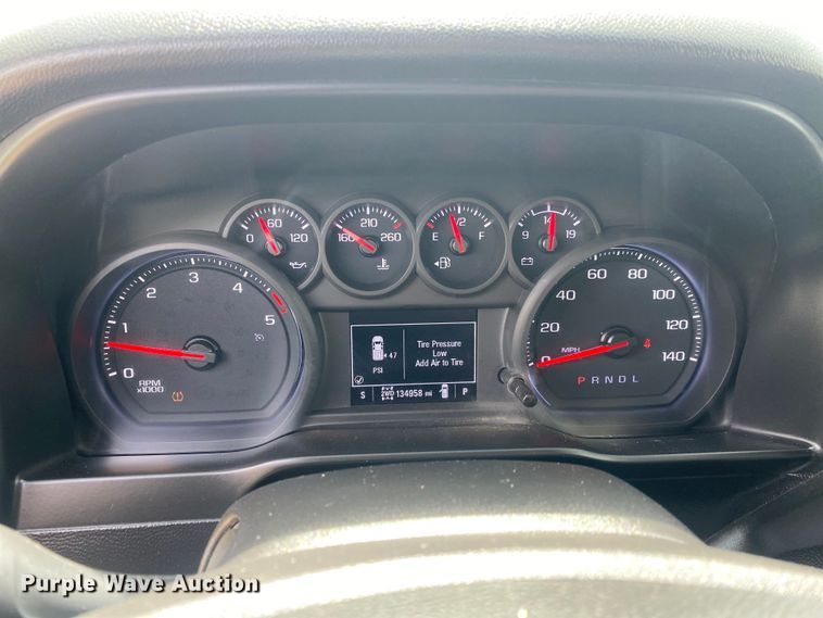 image for item DL7146 2021 Chevrolet Silverado 2500HD  Crew Cab pickup truck