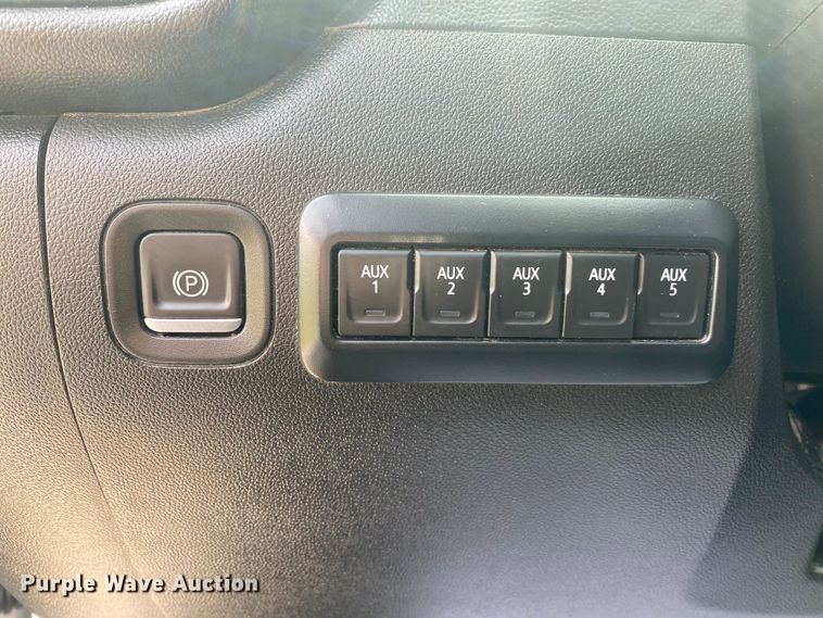 image for item DL7146 2021 Chevrolet Silverado 2500HD  Crew Cab pickup truck