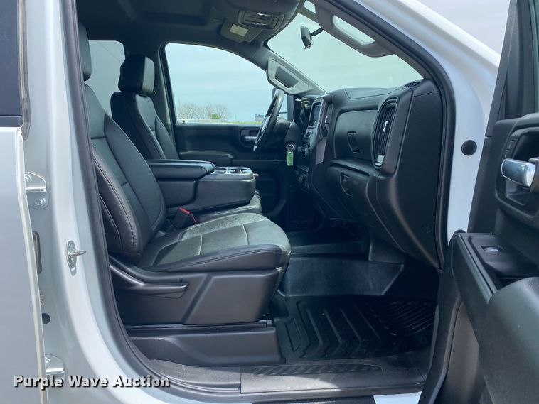 image for item DL7146 2021 Chevrolet Silverado 2500HD  Crew Cab pickup truck