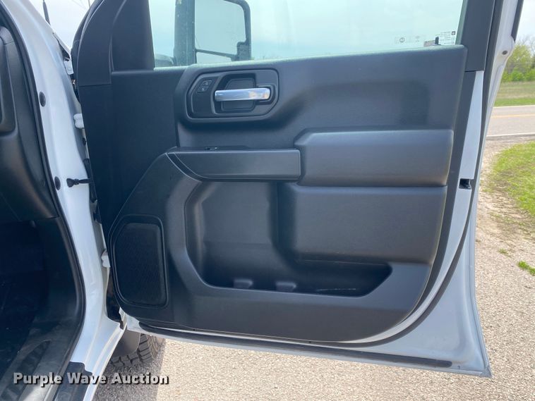image for item DL7146 2021 Chevrolet Silverado 2500HD  Crew Cab pickup truck