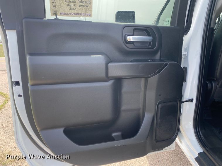 image for item DL7146 2021 Chevrolet Silverado 2500HD  Crew Cab pickup truck