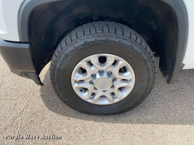 image for item DL7146 2021 Chevrolet Silverado 2500HD  Crew Cab pickup truck