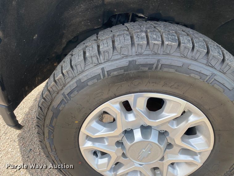 image for item DL7146 2021 Chevrolet Silverado 2500HD  Crew Cab pickup truck