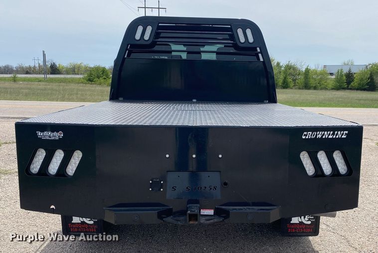 image for item DL7147 2019  Ford F250 Super Duty  Crew Cab flatbed pickup truck