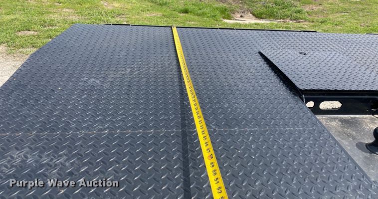 image for item DL7147 2019  Ford F250 Super Duty  Crew Cab flatbed pickup truck