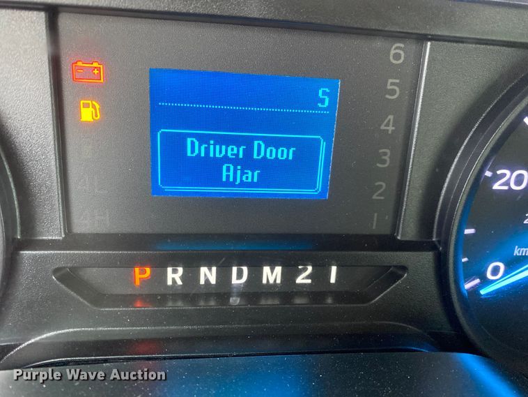 image for item DL7147 2019  Ford F250 Super Duty  Crew Cab flatbed pickup truck