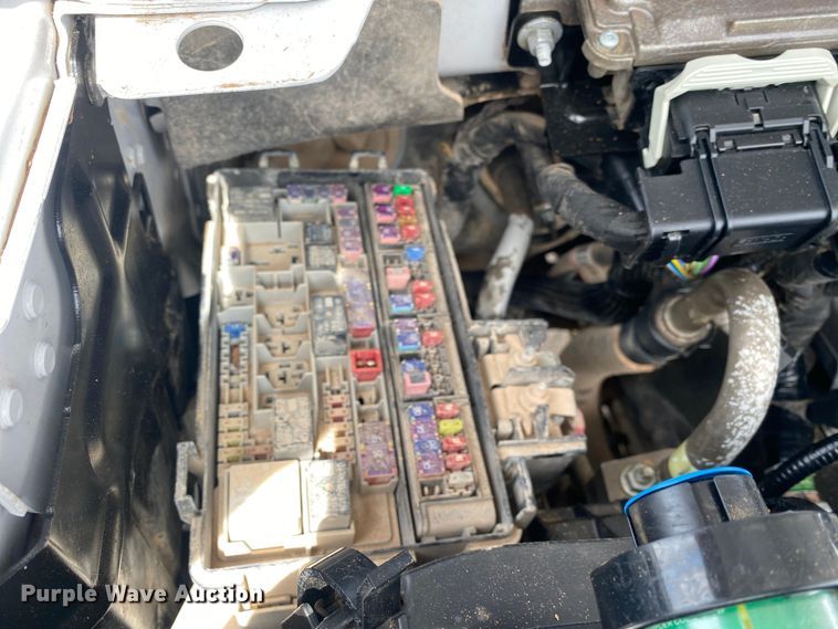 image for item DL7147 2019  Ford F250 Super Duty  Crew Cab flatbed pickup truck