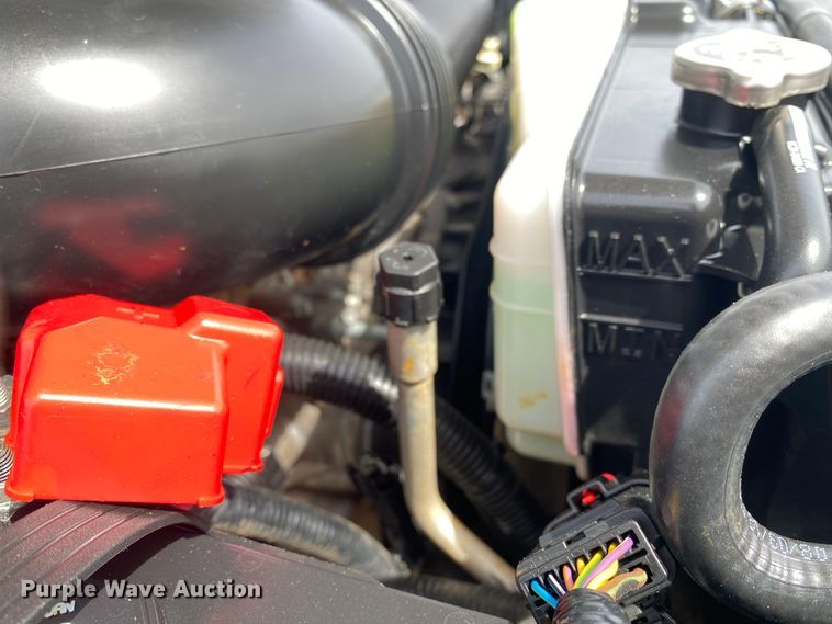 image for item DL7147 2019  Ford F250 Super Duty  Crew Cab flatbed pickup truck