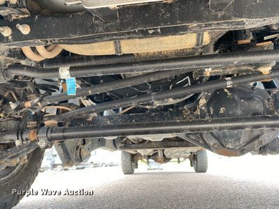 image for item DL7147 2019  Ford F250 Super Duty  Crew Cab flatbed pickup truck