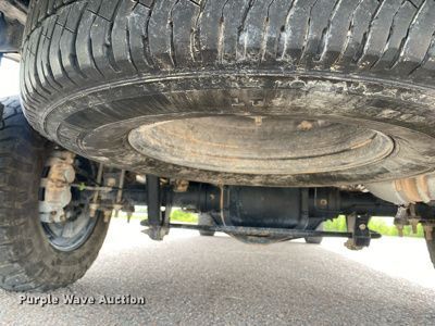 image for item DL7147 2019  Ford F250 Super Duty  Crew Cab flatbed pickup truck