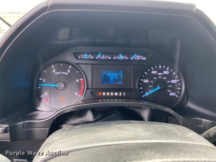 image for item DL7148 2019 Ford F250 Super Duty  Crew Cab flatbed pickup truck