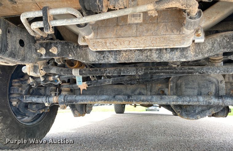 image for item DL7148 2019 Ford F250 Super Duty  Crew Cab flatbed pickup truck