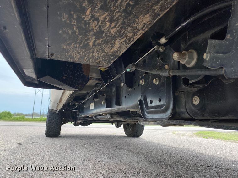 image for item DL7148 2019 Ford F250 Super Duty  Crew Cab flatbed pickup truck