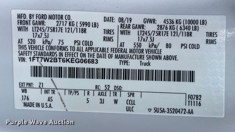 image for item DL7148 2019 Ford F250 Super Duty  Crew Cab flatbed pickup truck