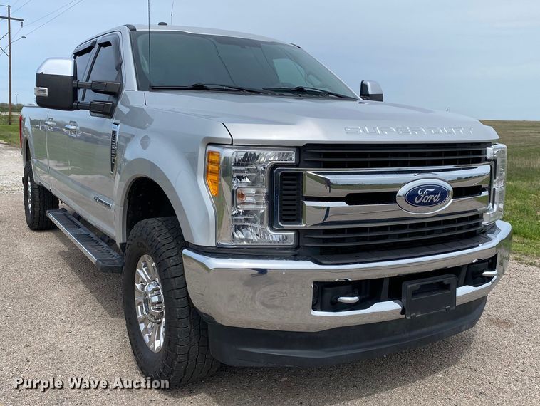 image for item DL7149 2017  Ford F250 Super Duty  Crew Cab pickup truck