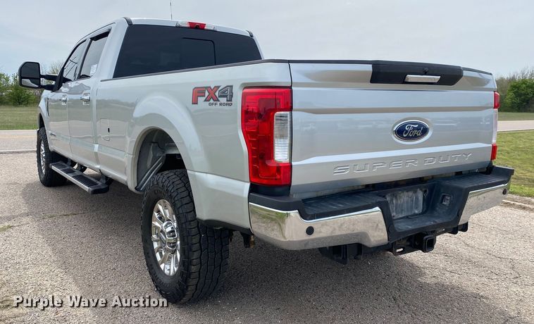 image for item DL7149 2017  Ford F250 Super Duty  Crew Cab pickup truck