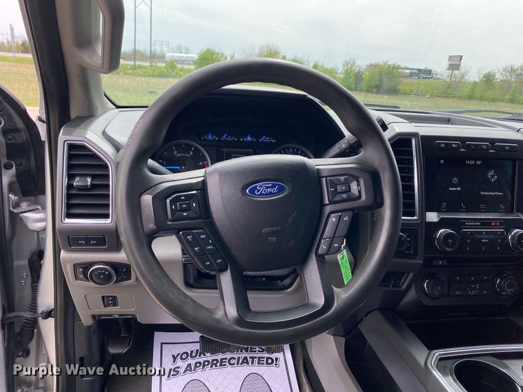 image for item DL7149 2017  Ford F250 Super Duty  Crew Cab pickup truck