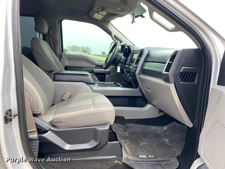 image for item DL7149 2017  Ford F250 Super Duty  Crew Cab pickup truck