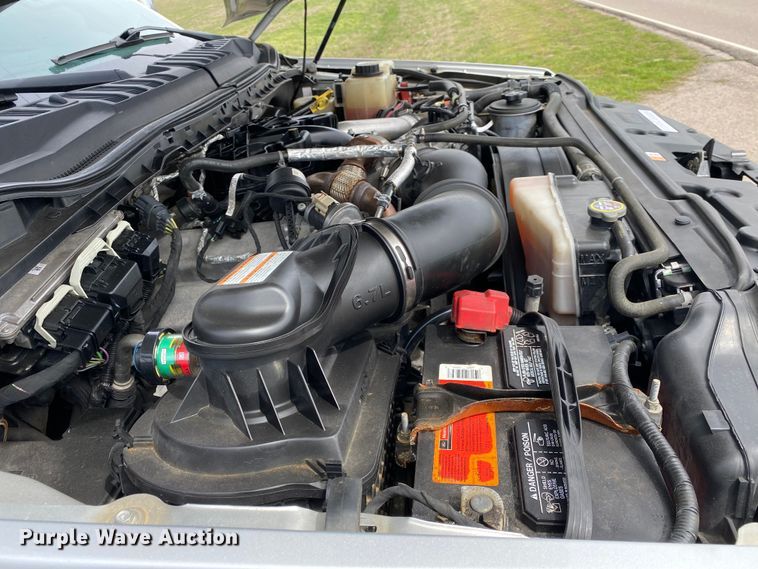 image for item DL7149 2017  Ford F250 Super Duty  Crew Cab pickup truck