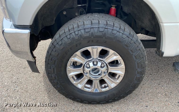 image for item DL7149 2017  Ford F250 Super Duty  Crew Cab pickup truck