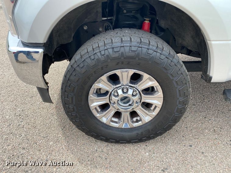 image for item DL7149 2017  Ford F250 Super Duty  Crew Cab pickup truck