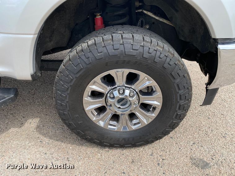 image for item DL7149 2017  Ford F250 Super Duty  Crew Cab pickup truck