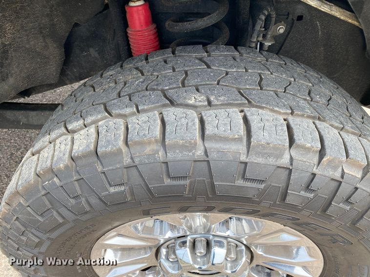 image for item DL7149 2017  Ford F250 Super Duty  Crew Cab pickup truck