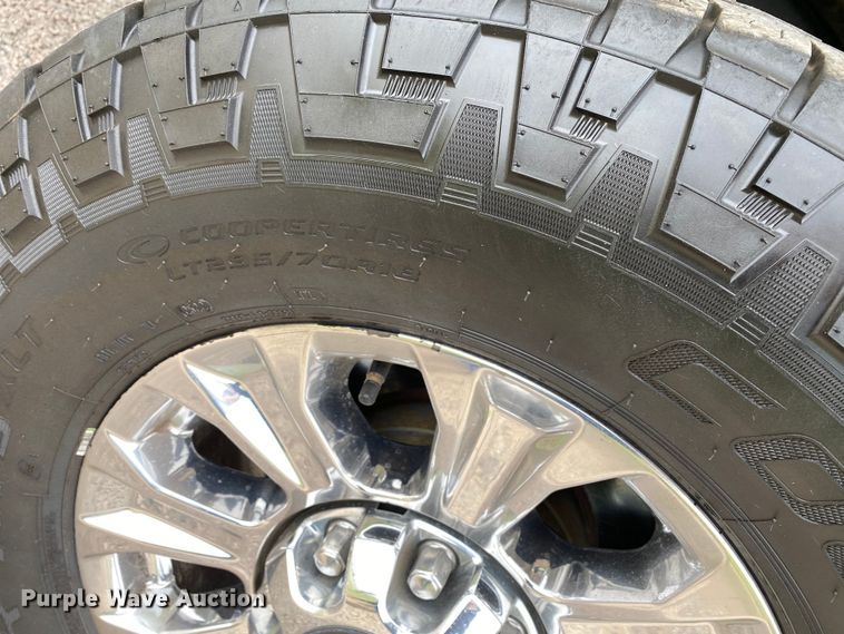 image for item DL7149 2017  Ford F250 Super Duty  Crew Cab pickup truck