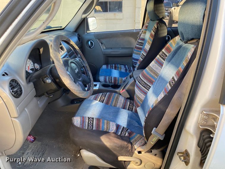 image for item DL7151 2002 Jeep Liberty  SUV