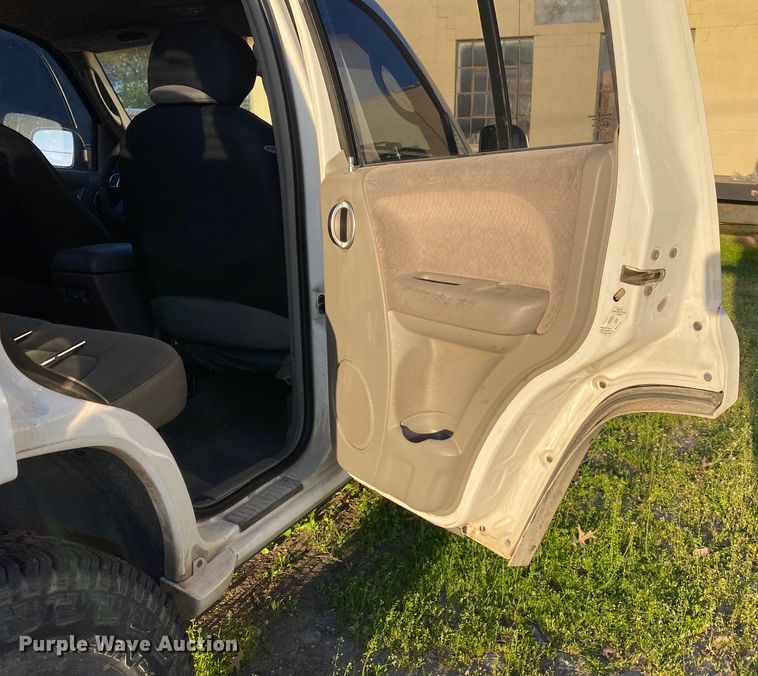 image for item DL7151 2002 Jeep Liberty  SUV